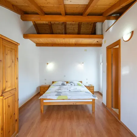 Sea Sponge * Brodarica (Sibenik-Knin)