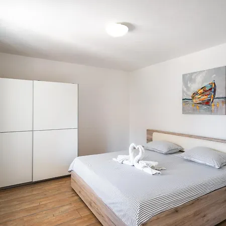 شقة Sea Sponge بروداريكا