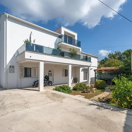 Sea Sponge Apartment Brodarica (Sibenik-Knin)
