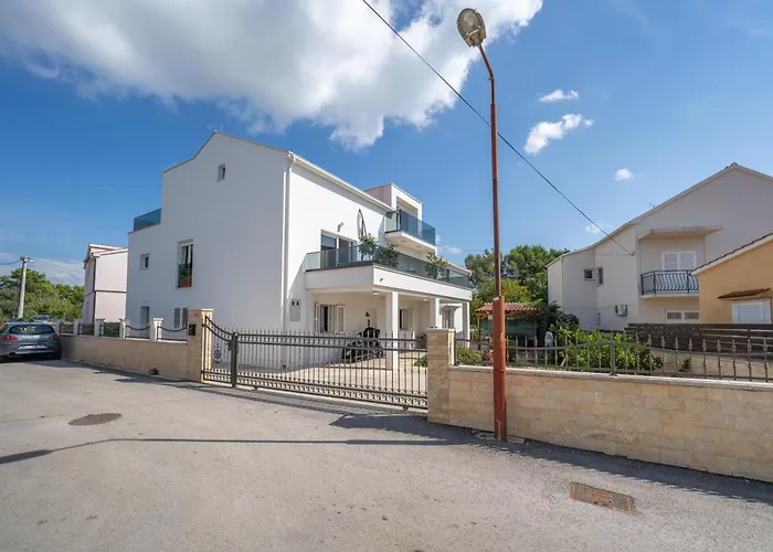 Sea Sponge * Brodarica (Sibenik-Knin)